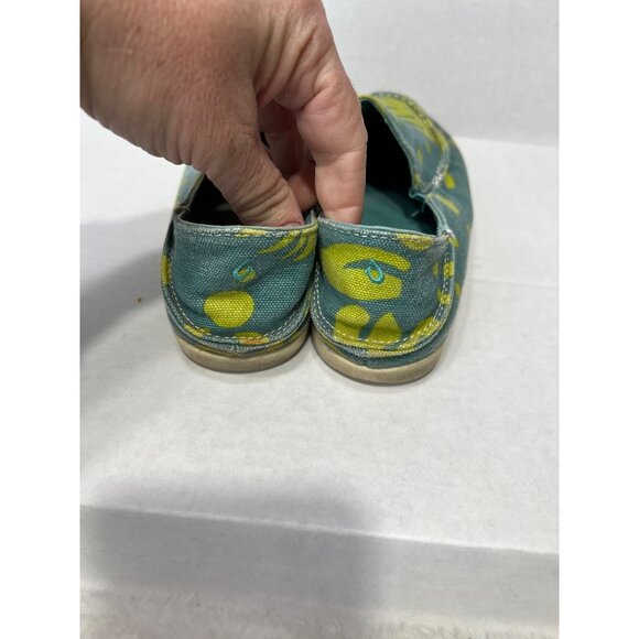Olukai Nohea women size 6.5 Canvas Slip-On Shoes With Leaf Pattern In Teal & Yel - Picture 5 of 7